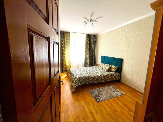 Продам двухкомнатную (2-комн.) квартиру, Маршала Борзова ул, 104, Калининград г