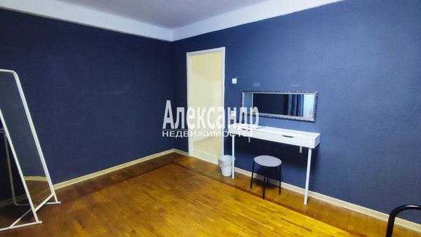 Продам трехкомнатную (3-комн.) квартиру, Светлановский пр-кт, 77, Санкт-Петербург г