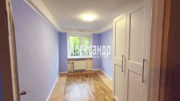 Продам трехкомнатную (3-комн.) квартиру, Светлановский пр-кт, 77, Санкт-Петербург г