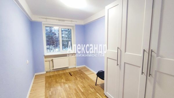 Продам трехкомнатную (3-комн.) квартиру, Светлановский пр-кт, 77, Санкт-Петербург г