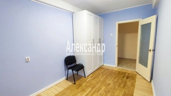 Продам трехкомнатную (3-комн.) квартиру, Светлановский пр-кт, 77, Санкт-Петербург г