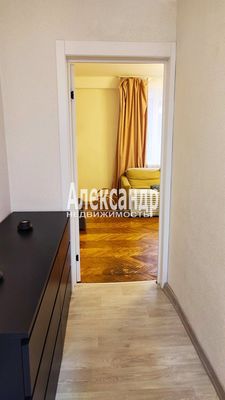 Продам трехкомнатную (3-комн.) квартиру, Светлановский пр-кт, 77, Санкт-Петербург г