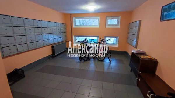 Продам трехкомнатную (3-комн.) квартиру, Светлановский пр-кт, 77, Санкт-Петербург г