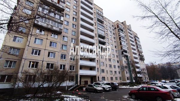 Продам трехкомнатную (3-комн.) квартиру, Светлановский пр-кт, 77, Санкт-Петербург г