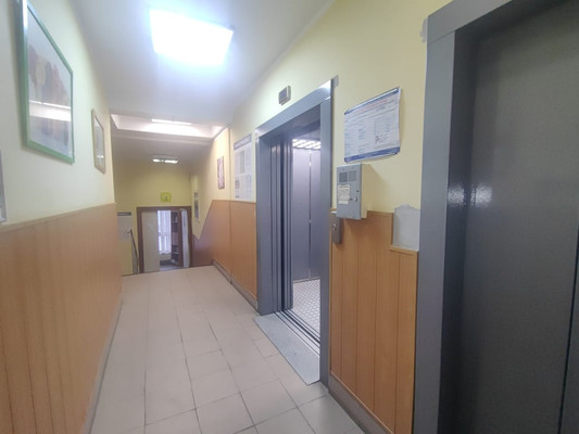 Продам двухкомнатную (2-комн.) квартиру, Загородное ш, 4к2, Москва г