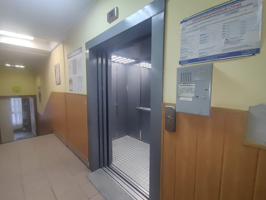 Продам двухкомнатную (2-комн.) квартиру, Загородное ш, 4к2, Москва г