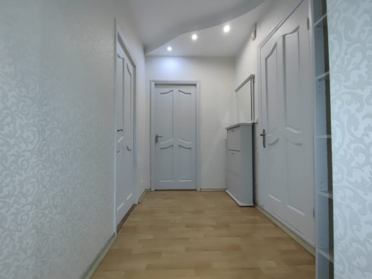 Продам двухкомнатную (2-комн.) квартиру, Загородное ш, 4к2, Москва г