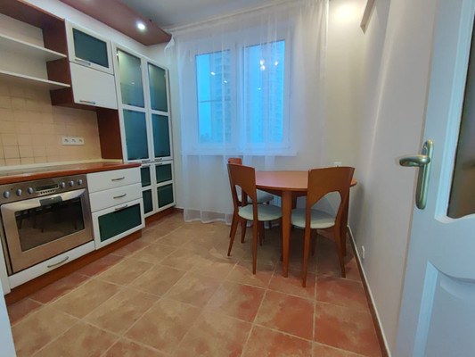 Продам двухкомнатную (2-комн.) квартиру, Загородное ш, 4к2, Москва г