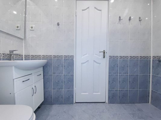 Продам двухкомнатную (2-комн.) квартиру, Загородное ш, 4к2, Москва г