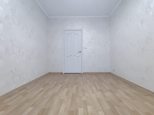 Продам двухкомнатную (2-комн.) квартиру, Загородное ш, 4к2, Москва г