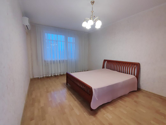 Продам двухкомнатную (2-комн.) квартиру, Загородное ш, 4к2, Москва г