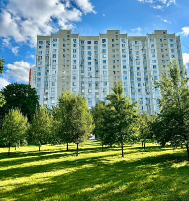 Продам двухкомнатную (2-комн.) квартиру, Загородное ш, 4к2, Москва г