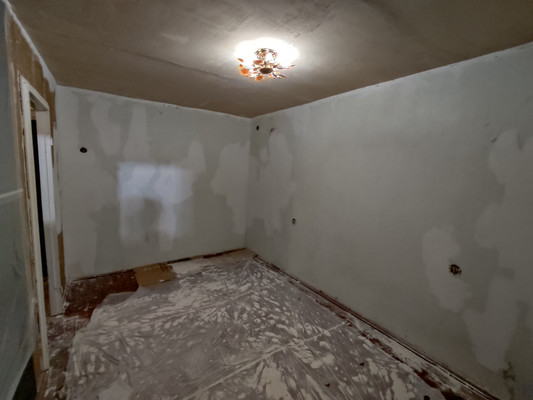 Продам однокомнатную (1-комн.) квартиру, Кочетова ул, 30, Великий Новгород г