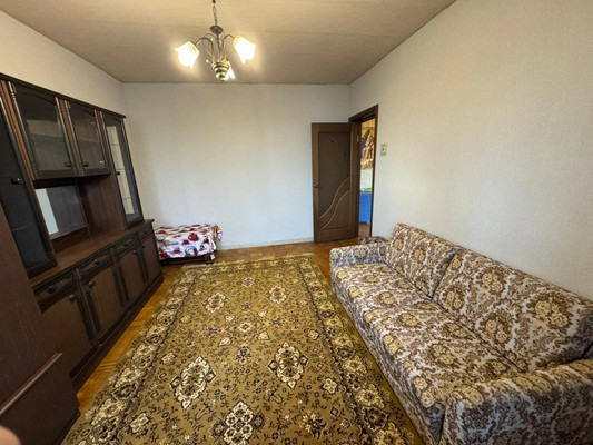 Сдам трехкомнатную (3-комн.) квартиру, Новгородская ул, 4, Москва г