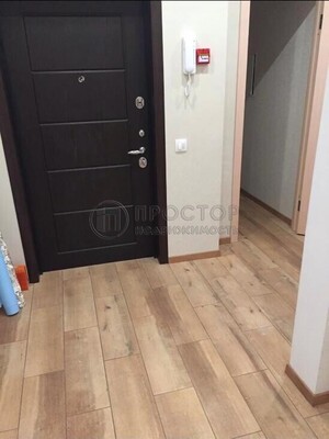 Продам двухкомнатную (2-комн.) квартиру, Базовская ул, 15к10, Москва г