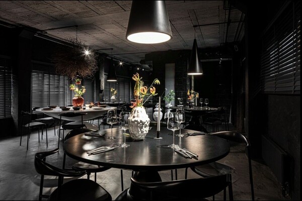 Продам коммерческое помещение 333 м2, Новинский б-р, 25-27с12, Москва г