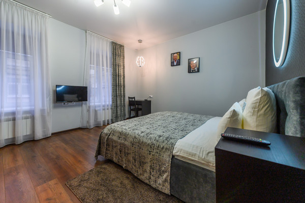 Продам двухкомнатную (2-комн.) квартиру, Реки Мойки наб, 28А, Санкт-Петербург г