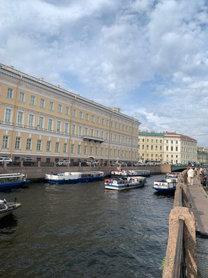 Продам двухкомнатную (2-комн.) квартиру, Реки Мойки наб, 28А, Санкт-Петербург г