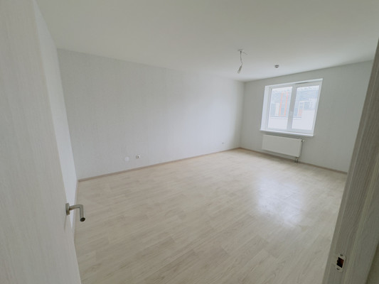 Продам многокомнатную квартиру, Ленинский пр-кт, 68, Санкт-Петербург г