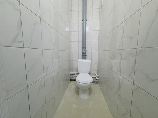 Продам многокомнатную квартиру, Ленинский пр-кт, 68, Санкт-Петербург г