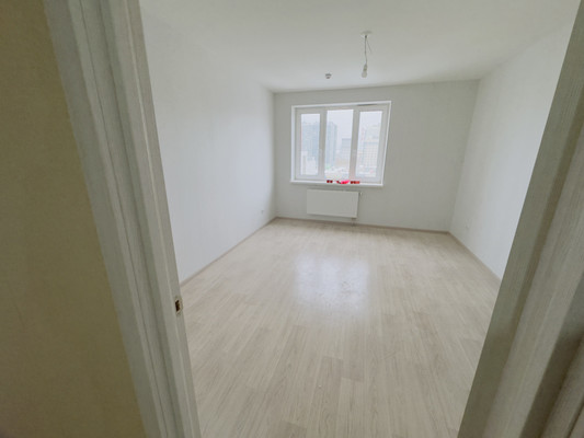 Продам многокомнатную квартиру, Ленинский пр-кт, 68, Санкт-Петербург г