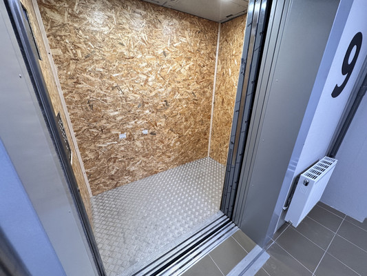 Продам многокомнатную квартиру, Ленинский пр-кт, 68, Санкт-Петербург г