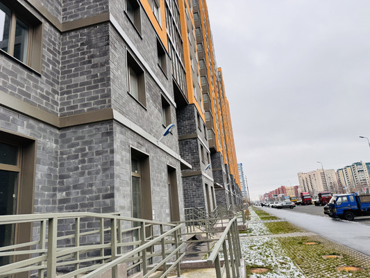 Продам многокомнатную квартиру, Ленинский пр-кт, 68, Санкт-Петербург г