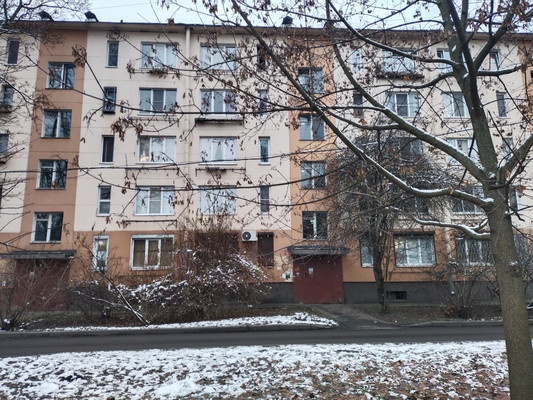 Продам трехкомнатную (3-комн.) квартиру, Новаторов б-р, 10, Санкт-Петербург г