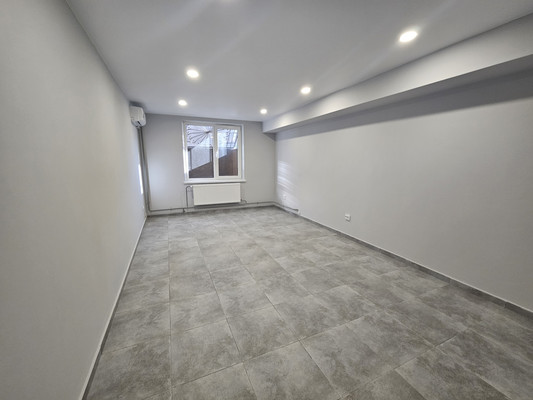 Продам коммерческое помещение 19,5 м2, Имени Владимира Бута ул, 15, Новороссийск г