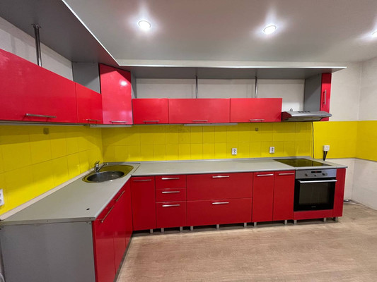 Продам трехкомнатную (3-комн.) квартиру, Лебедева ул, 59, Йошкар-Ола г