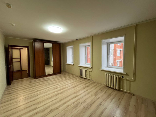 Продам трехкомнатную (3-комн.) квартиру, Лебедева ул, 59, Йошкар-Ола г