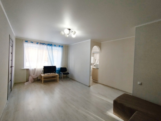 Продам двухкомнатную (2-комн.) квартиру, Пионерская ул, 2, Бородино д