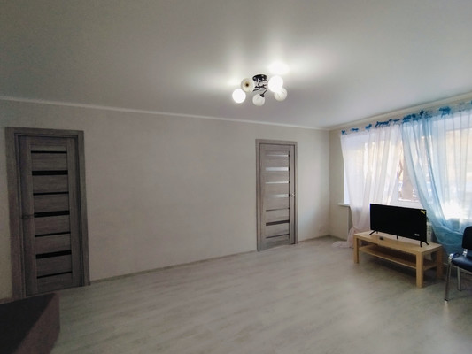 Продам двухкомнатную (2-комн.) квартиру, Пионерская ул, 2, Бородино д