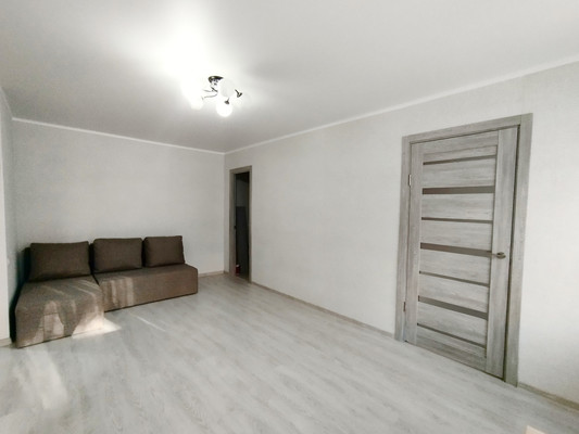 Продам двухкомнатную (2-комн.) квартиру, Пионерская ул, 2, Бородино д