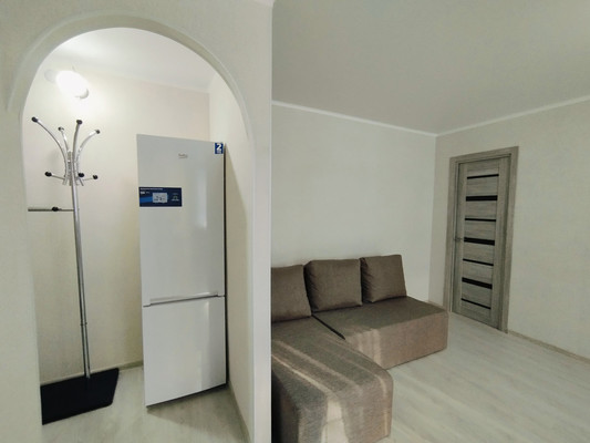 Продам двухкомнатную (2-комн.) квартиру, Пионерская ул, 2, Бородино д