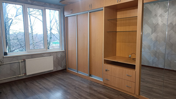 Сдам комнату в 2-комн. квартире, Большевиков пр-кт, 49к1, Санкт-Петербург г