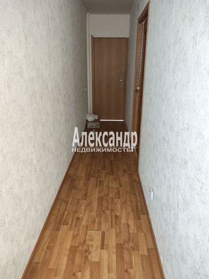 Продам трехкомнатную (3-комн.) квартиру, Гусарская ул, 8к7, Пушкин г