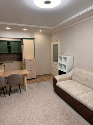 Продам двухкомнатную (2-комн.) квартиру, Васильковая ул, 7, Балтым с