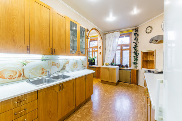 Продам многокомнатную квартиру, Большая Монетная ул, 29, Санкт-Петербург г