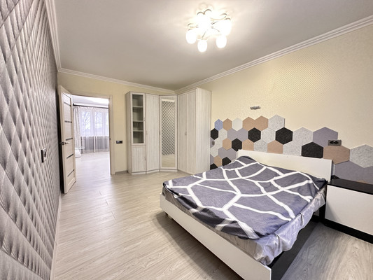 Продам двухкомнатную (2-комн.) квартиру, Внуковский мкр, 12, Дмитров г