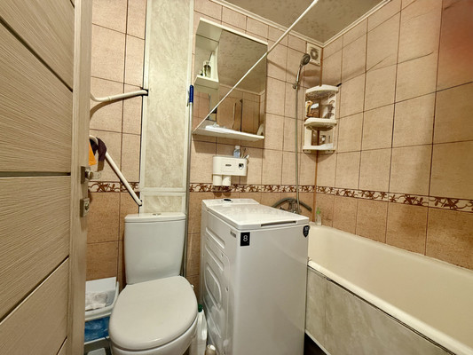 Продам однокомнатную (1-комн.) квартиру, Киевская ул, 84А, Симферополь г