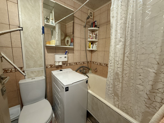 Продам однокомнатную (1-комн.) квартиру, Киевская ул, 84А, Симферополь г