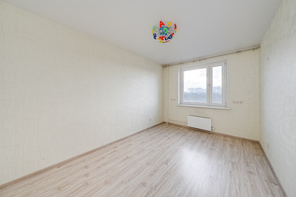 Продам трехкомнатную (3-комн.) квартиру, Дмитриева ул, 4, Балашиха г