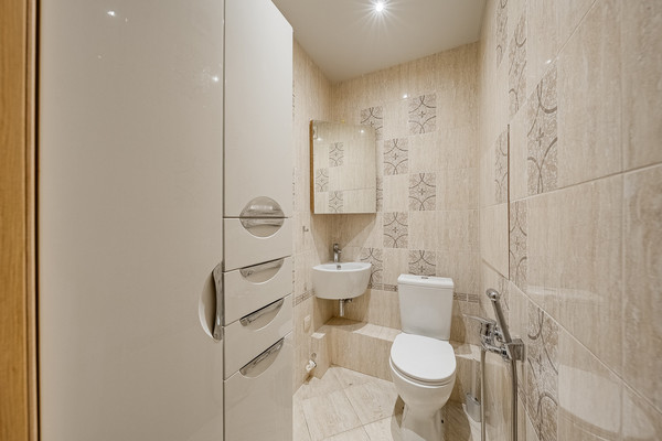 Продам трехкомнатную (3-комн.) квартиру, Дмитриева ул, 4, Балашиха г