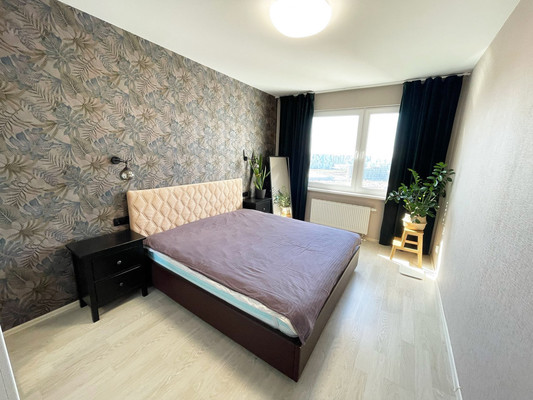 Сдам трехкомнатную (3-комн.) квартиру, Лидии Зверевой ул, 3к1, Санкт-Петербург г