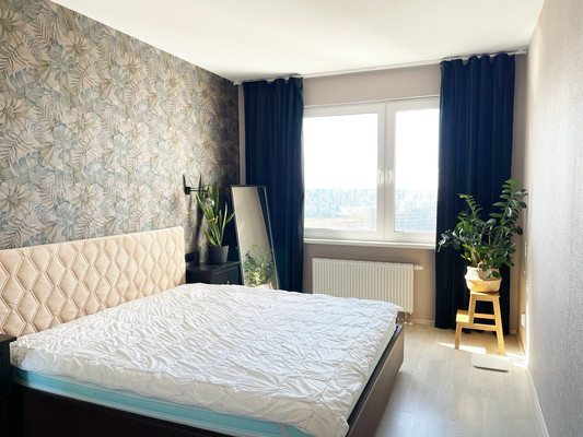 Сдам трехкомнатную (3-комн.) квартиру, Лидии Зверевой ул, 3к1, Санкт-Петербург г