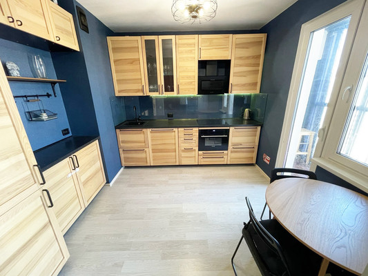 Сдам трехкомнатную (3-комн.) квартиру, Лидии Зверевой ул, 3к1, Санкт-Петербург г