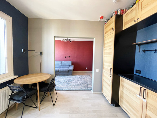 Сдам трехкомнатную (3-комн.) квартиру, Лидии Зверевой ул, 3к1, Санкт-Петербург г