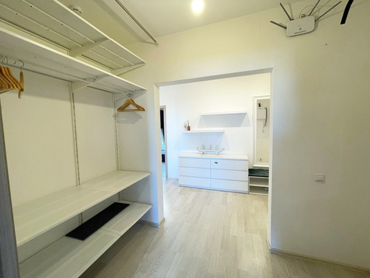 Сдам трехкомнатную (3-комн.) квартиру, Лидии Зверевой ул, 3к1, Санкт-Петербург г