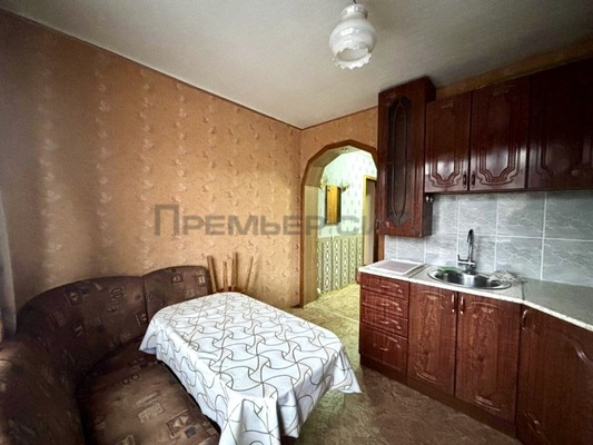 Продам двухкомнатную (2-комн.) квартиру, Воинский пер, 6, Калуга г